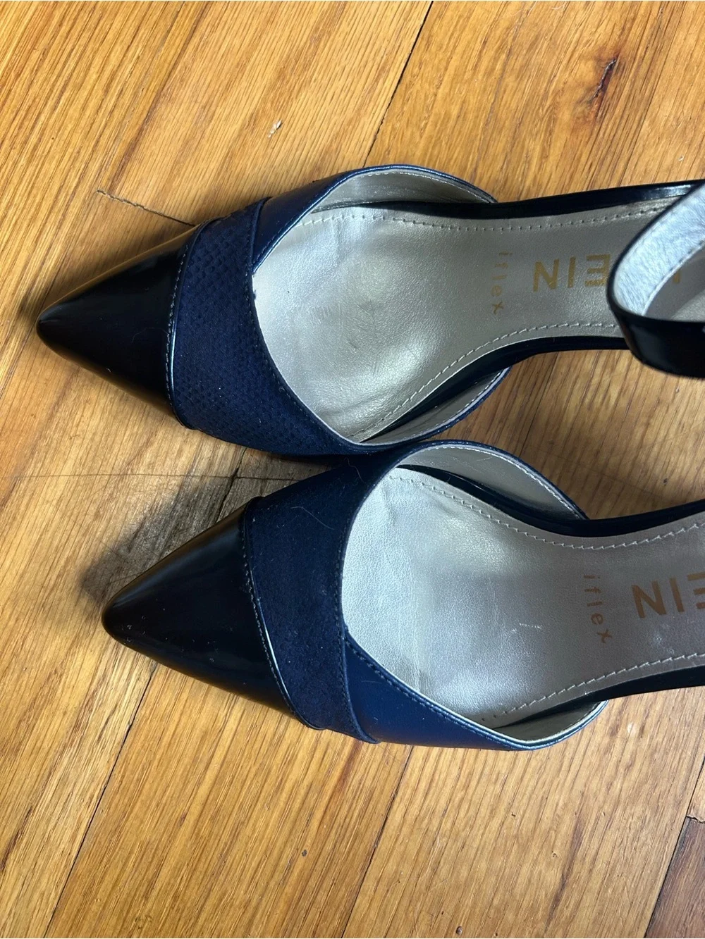 Ann KLein Iflex Ankle Straps Pumps Pointed Toe Navy Blue Textured Panel 7.5 Heel